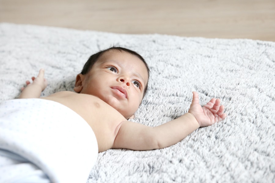 photographe à domicile nouveau né studio - bébé métis - photographe a domicile enfant métis - photographe à domicile pour bébés sur Montmorency (95160 Val d'Oise 95) - photographe enfant studio - photographe pro nouveau né - photographe à domicile bébé studio - photographe pro enfant - bébé