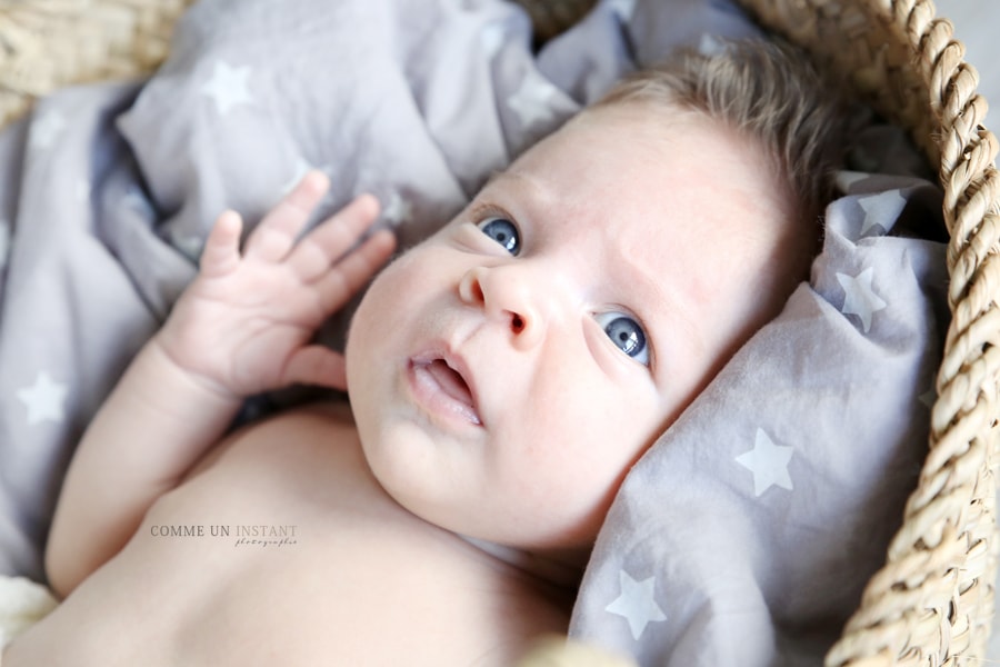 photographe bébé aux yeux verts, photographe pro bébé, bébé studio, photographe pro pour bébé en centre ville de Alfortville (94140 Val de Marne 94), photographe bébé aux yeux bleus
