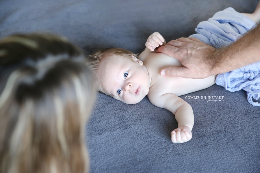 photographe pro bébé studio, famille, famille studio, bébé, reportage photographe bebe sur Paris (75000 Paris 75) et sa région, bébé aux yeux verts, photographe a domicile bébé aux yeux bleus