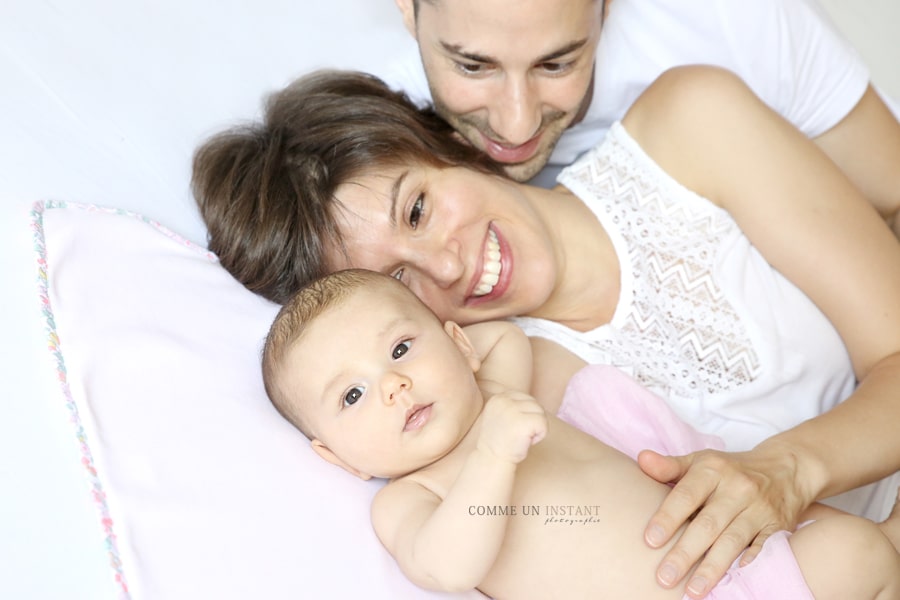 photographe pro pour bebes sur Vincennes (94300 Val de Marne 94), shooting bébé, bébé studio, photographe pro amour, enfant studio, famille, famille studio