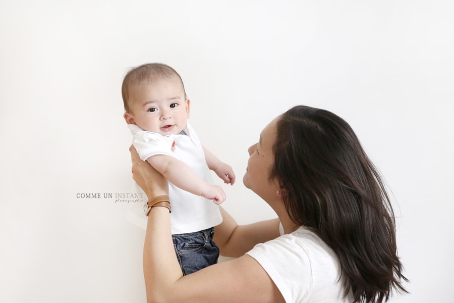 photographe pro bébé, enfant studio, shooting à domicile famille asiatique, bébé studio, photographe a domicile famille studio, photographe a domicile famille, bébé asiatique, photographe professionnelle amour, photographe pro de bébé