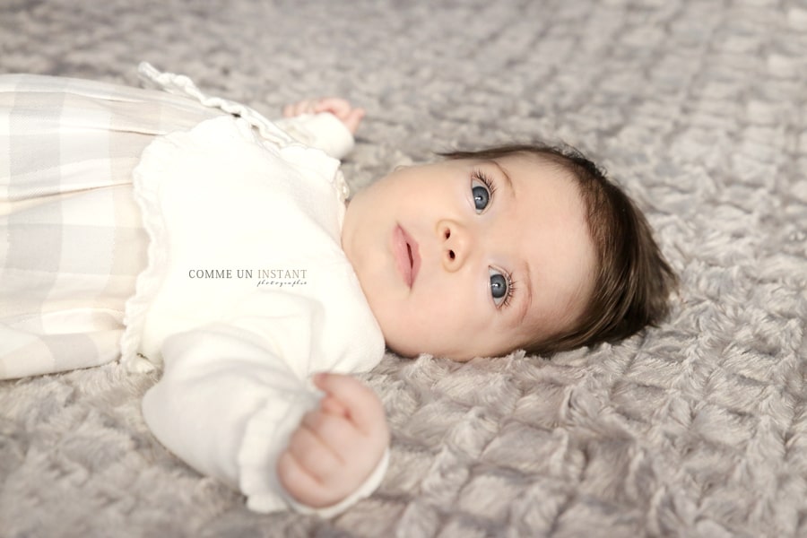 bébé, amour, enfant, bébé studio, photographe a domicile bebes, enfant studio, photographe pro bébé aux yeux bleus