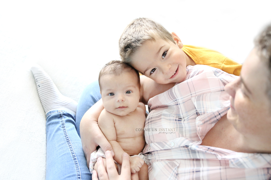 enfant studio - famille - famille studio - shooting à domicile bébé studio - shooting bébé - shooting à domicile pour bébés - enfant