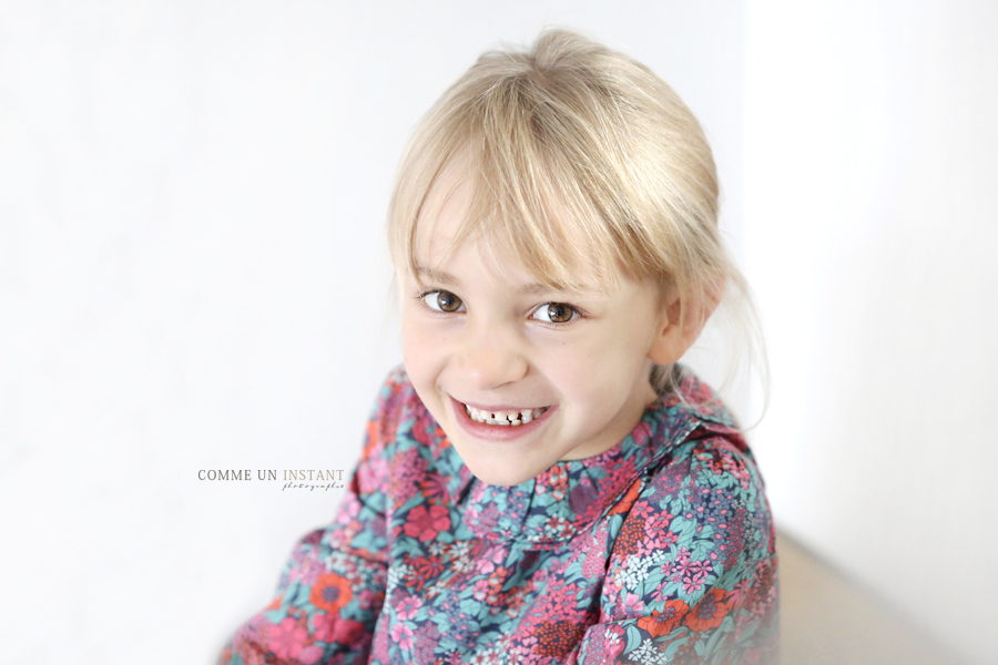 enfant studio - photographie anniversaire - photographe a domicile enfant - enfant