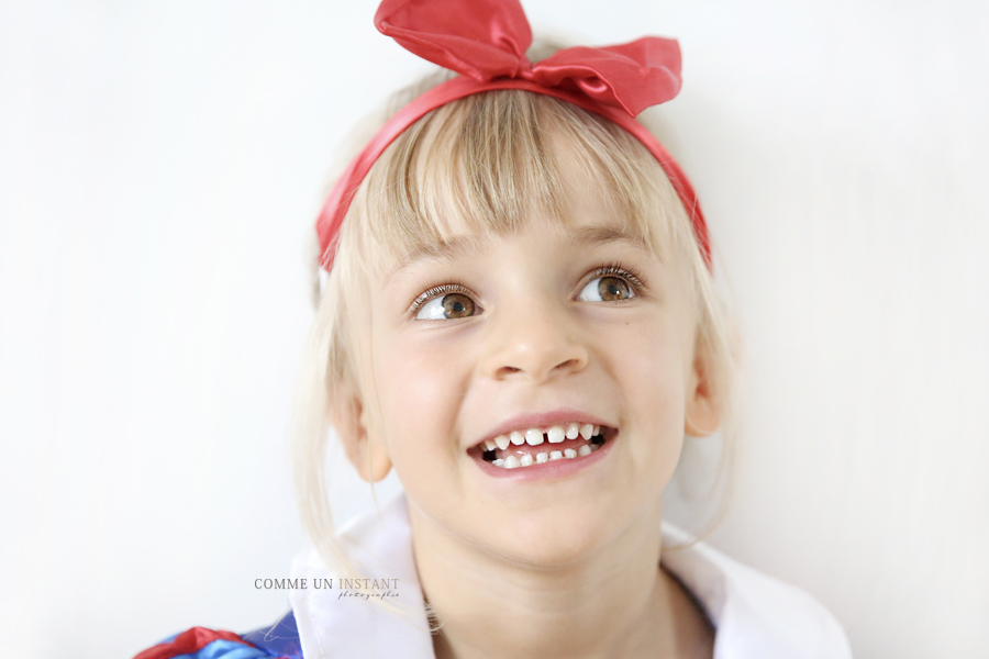 photographe enfant en train de jouer, enfant, enfant studio, photographe a domicile anniversaire, photographie de enfants en plein coeur de Herblay (95220 Val d'Oise 95)