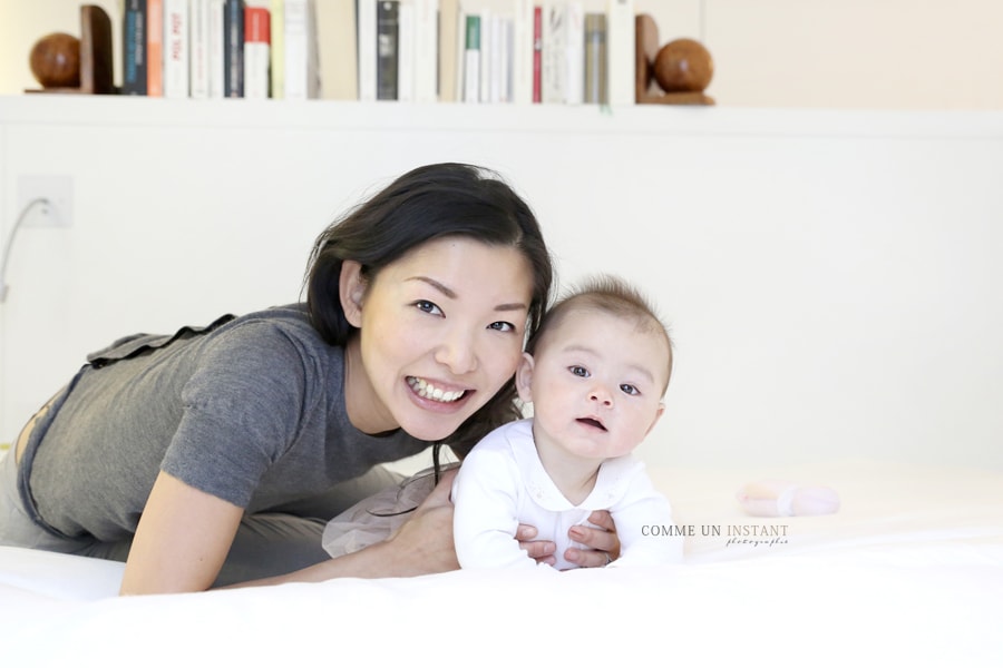 photographe professionnelle famille asiatique, photographe à domicile famille à Franconville (95130 Val d'Oise 95), famille studio, photographe pro amour, photographe à domicile famille, bébé studio, reportage photographe bébé, bébé asiatique