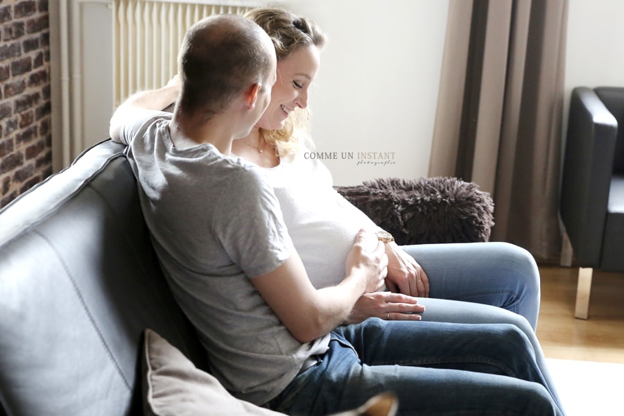 amour, grossesse studio, photographe pro femme enceinte habillée, photographe pro de femmes enceintes, photographe pro grossesse