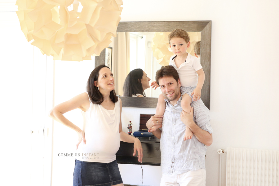 famille, photographe professionnelle grossesse studio, famille studio, photographie grossesse, shooting pour femmes enceintes en centre ville de Franconville (95130 Val d'Oise 95) et sa région, amour