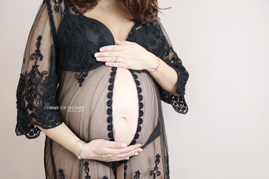grossesse studio, photographie grossesse, photographe professionnelle ventre nu, photographe pro femmes enceintes
