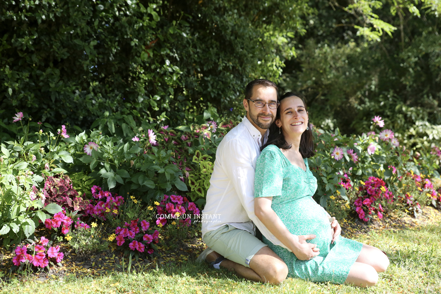 reportage photographe pour femme enceinte - photographe a domicile famille - photographe pro grossesse - shooting à domicile grossesse en extérieur - photographe pro famille en extérieur - amour - photographie bébé