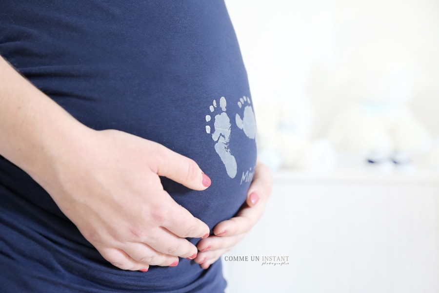 femme enceinte habillée, shooting à domicile grossesse, shooting grossesse studio, shooting de femme enceinte a Vincennes (94300 Val de Marne 94), nouveau né, photographie bébé