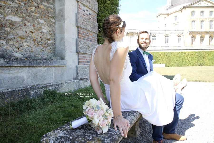 couple - mariage - amour - photographie alliances - engagement - robe de mariée - photographe save the date - photographe professionnelle pour mariage / wedding