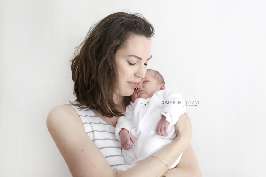 photographie de bebe a Maisons Alfort (94700 Val de Marne 94) et sa région - bébé - photographe à domicile nouveau né studio - famille - bébé en train de dormir - photographe à domicile amour - famille studio - nouveau né - photographe a domicile nouveau né en train de dormir - photographe à domicile bébé studio