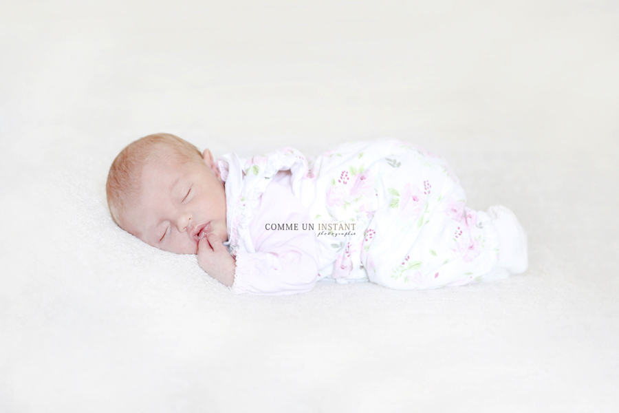 photographie bébé - nouveau né studio - photographe a domicile de nouveaux nés à Suresnes (92150 Hauts de Seine 92) - photographie nouveau né - shooting bébé en train de dormir - nouveau né en train de dormir