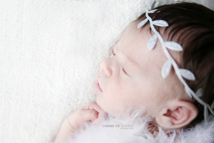 photographie nouveau né - photographe a domicile pour bebe en plein coeur de Châtillon (92320 Hauts de Seine 92) - bébé - bébé en train de dormir - photographe à domicile nouveau né studio - photographe a domicile bébé studio - nouveau né en train de dormir