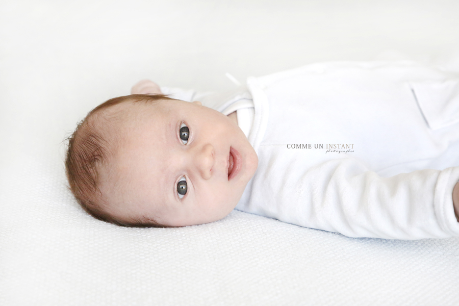 photographe professionnelle bebe en plein coeur de Alfortville (94140 Val de Marne 94), nouveau né studio, bébé, bébé aux yeux bleus, nouveau né, bébé studio