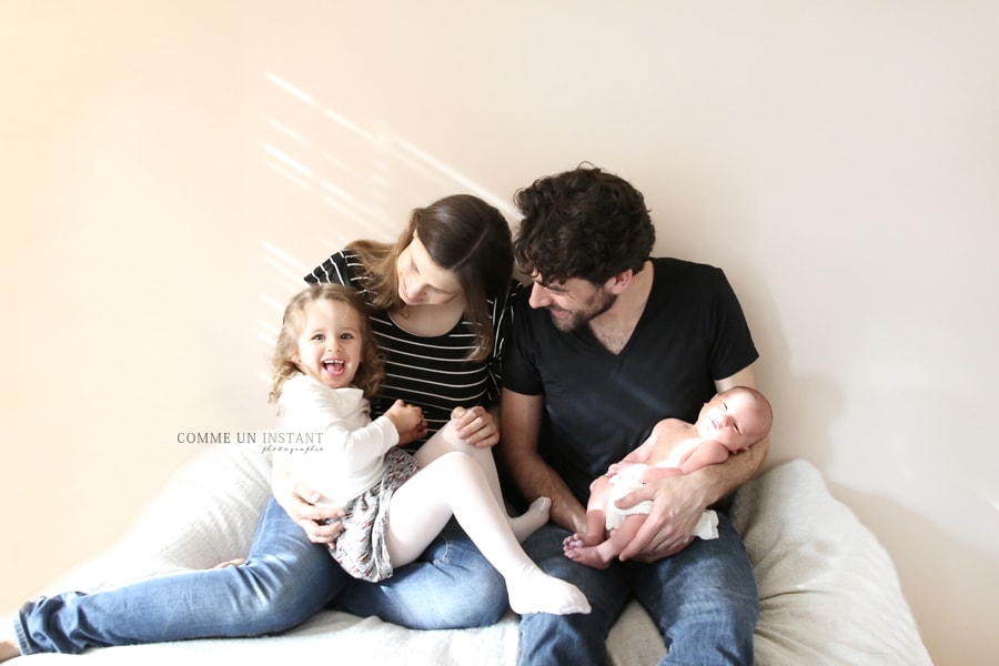 amour, shooting de bébé à Sannois (95110 Val d'Oise 95) et sa région, photographe pro bébé, nouveau né en train de dormir, photographe famille, nouveau né, nouveau né studio, bébé en train de dormir, famille studio, bébé studio