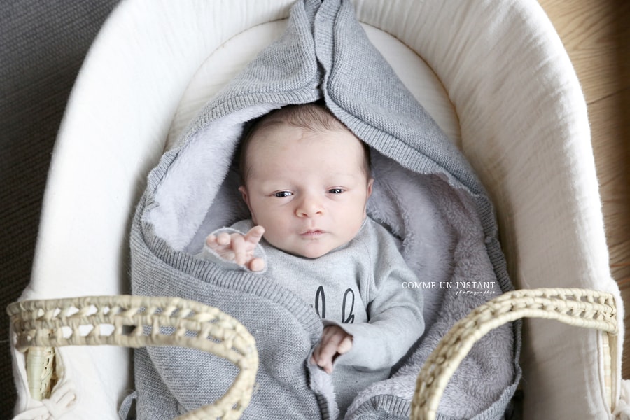 bébé studio, reportage photographe nouveaux nés a Saint Germain en Laye (78100 Yvelines 78) et sa région, nouveau né studio, photographe professionnelle nouveau né, bébé