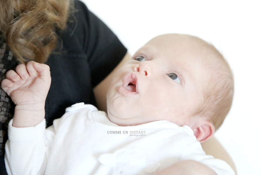 photographe à domicile famille, photographe famille studio, photographe professionnelle pour bébés sur Paris (75000 Paris 75), reportage photographe nouveau né studio, photographe amour, nouveau né, photographe professionnelle bébé studio, photographe professionnelle bébé