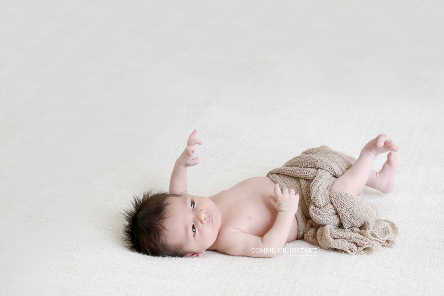 photographie bébé en plein coeur de Rueil Malmaison (92500 Hauts de Seine 92) et sa région - photographie nouveau né - bébé studio - photographe bébé - photographe pro nouveau né studio