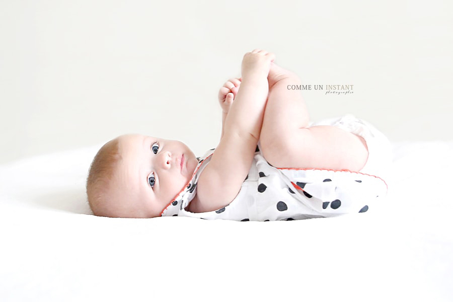 http://www.commeuninstant.com/images/galerie/portraits/bebes/photographe-bebe-enfant-paris-emma/photographe-bebe-enfant-paris-region-parisienne-9.jpg