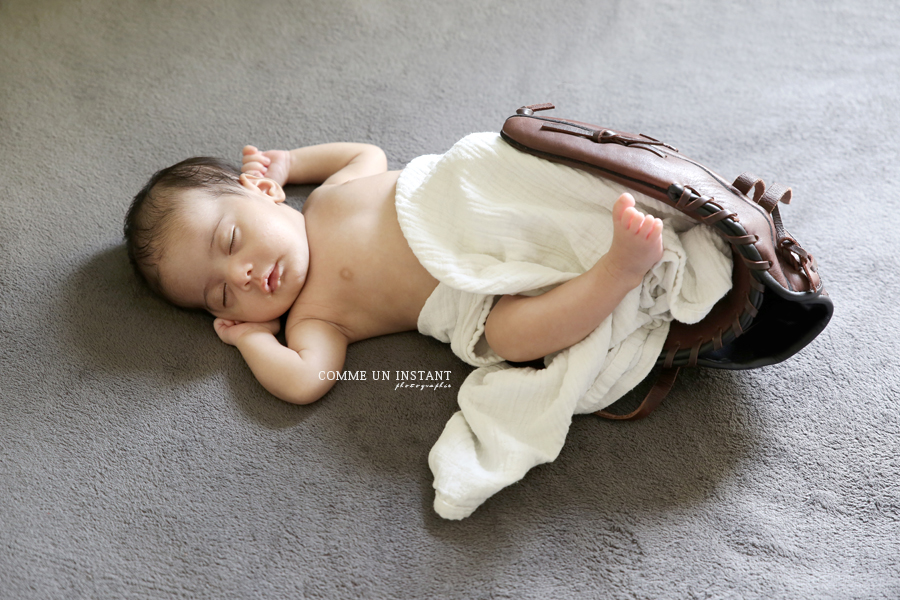 reportage photographe bébé en centre ville de Paris (75000 Paris 75) et sa région