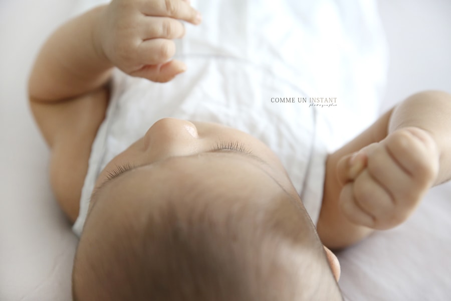 photographe professionnelle bébé, bébé studio, photographe professionnelle bebe en plein coeur de Rueil Malmaison (92500 Hauts de Seine 92), bébé métis