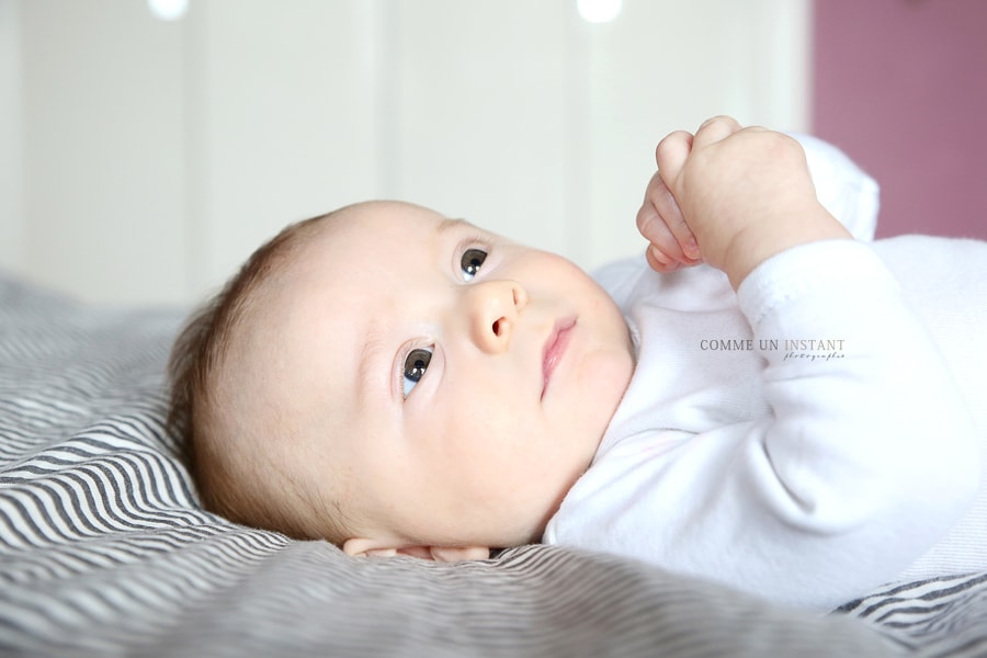 photographe a domicile de bebe, nouveau né studio, bébé studio