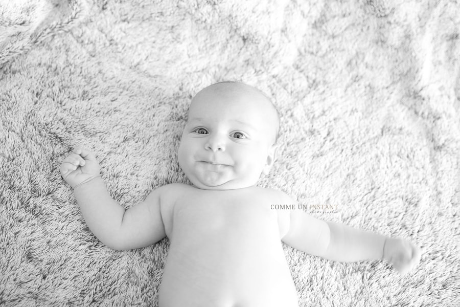 photographe à domicile pour bebes a Versailles (78000 Yvelines 78) - noir et blanc