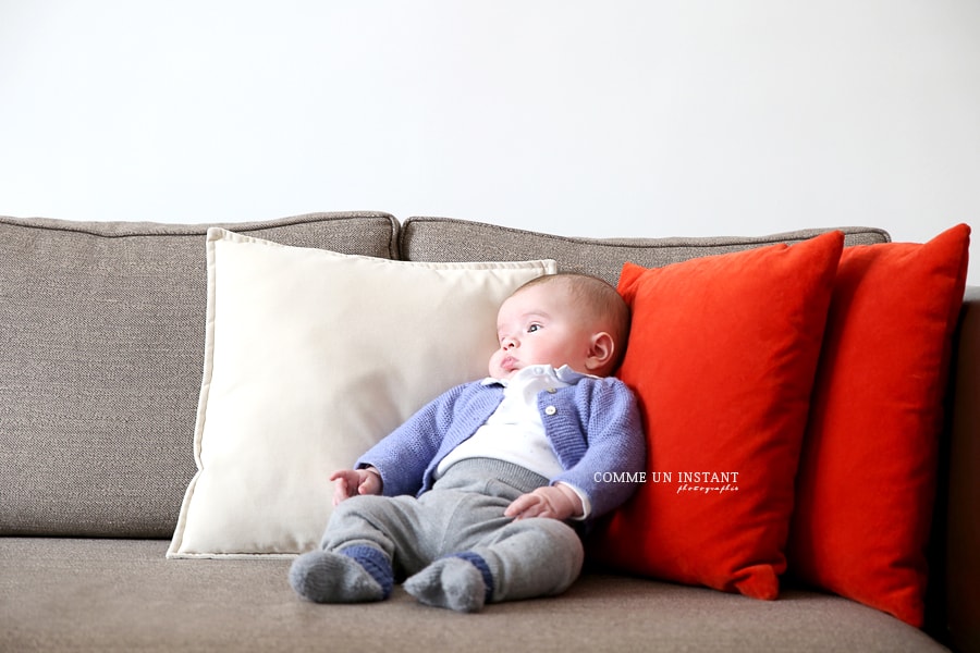 bébé, reportage photographe bebe à Paris 75 au niveau du Sacré Coeur