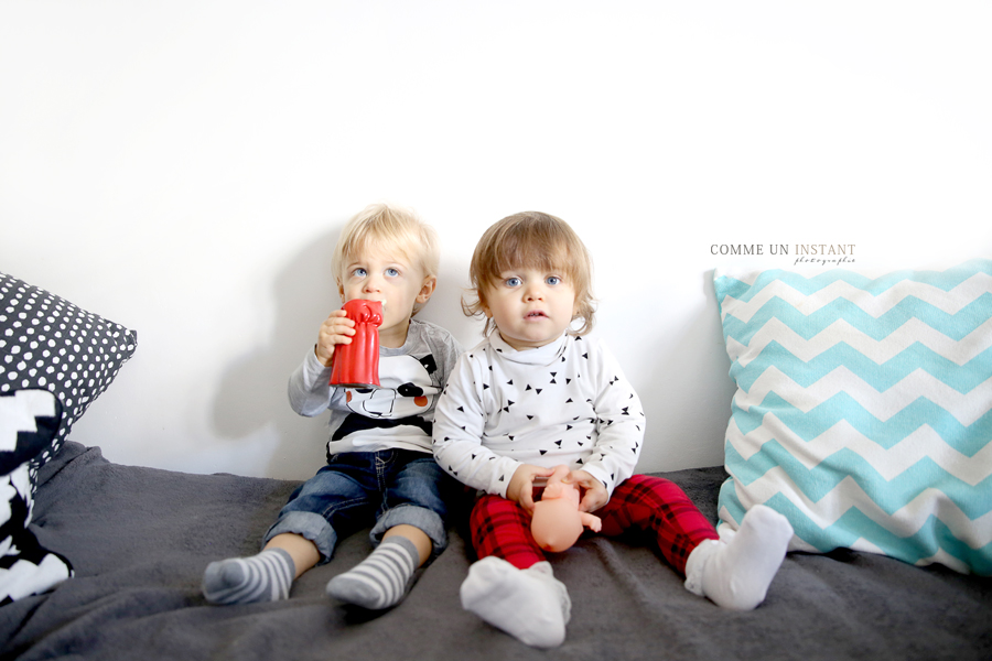 jumeaux / jumelles, photographe à domicile de enfants, photographe professionnelle enfant