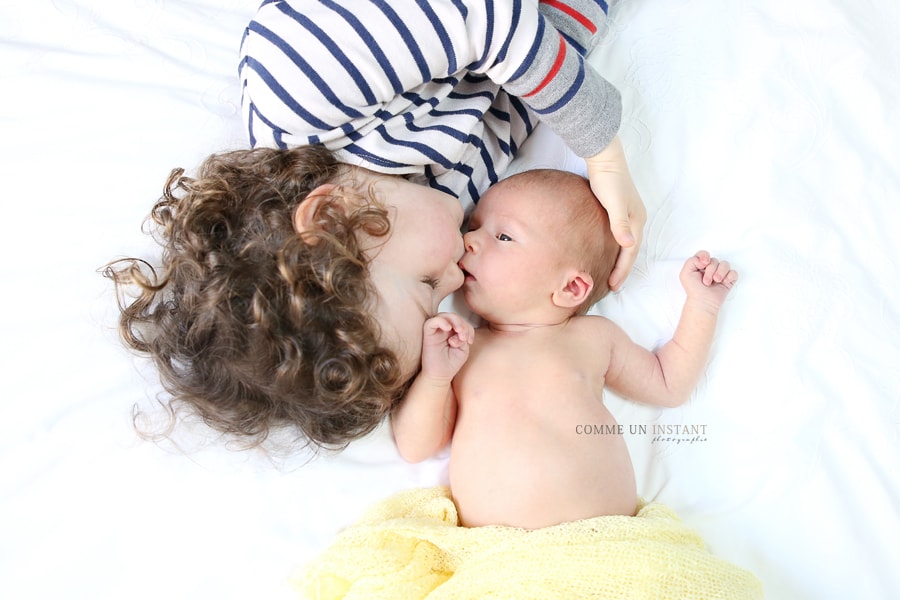 bébé - photographe a domicile de familles en plein coeur de Neuilly sur Seine (92200 Hauts de Seine 92) et sa région - photographe a domicile famille - famille studio