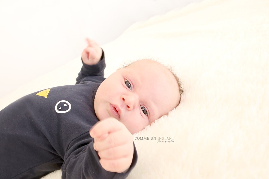 bébé - shooting à domicile pour nouveau né - nouveau né - photographe professionnelle nouveau né studio