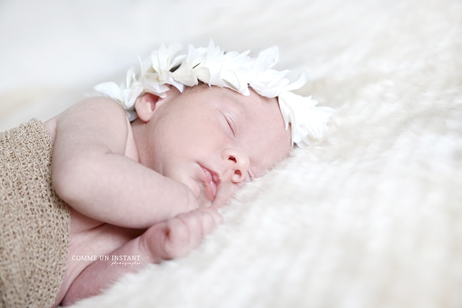 photographe à domicile bébé studio - photographe nouveau né - nouveau né en train de dormir - photographe a domicile nouveau né studio - photographe a domicile bébé - photographe bebes en centre ville de Nanterre (92000 Hauts de Seine 92) et sa région - photographie bébé en train de dormir