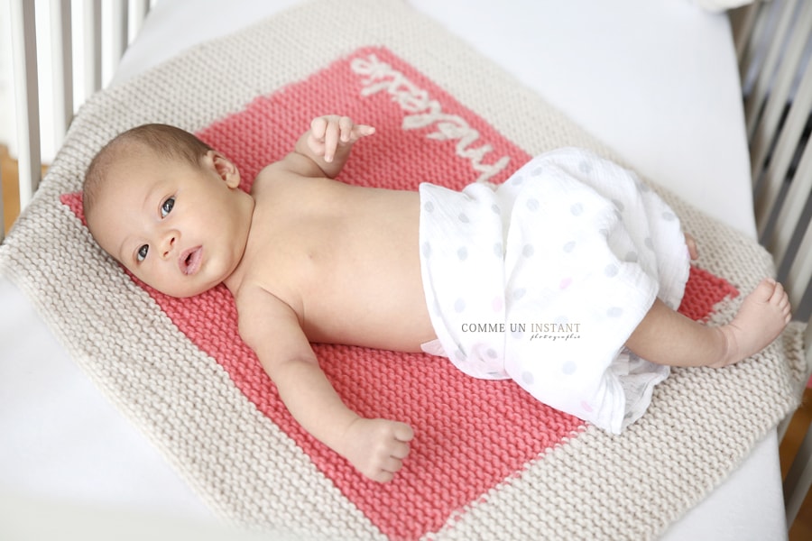 bébé studio, nouveau né, bébé, bébé asiatique, photographe à domicile nouveau né studio, photographe à domicile bebe en plein coeur de Paris 75 du côté des Tuileries et du Pont Alexandre III