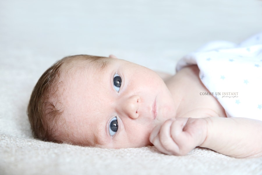 photographe bébé paris 75, photographe bébés Fontenay aux Roses 92260 Hauts de Seine 92, Bébés yeux bleus
