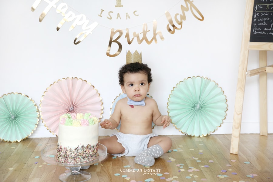 enfant, photographe a domicile rainbow cake, anniversaire, photographe pro smashing the cake, 1er anniversaire bébé, enfant studio, bébé studio, photographe à domicile pour smash the cake à Nanterre (92000 Hauts de Seine 92), shooting à domicile bébé métis, photographe professionnelle bébé, photographe professionnelle gâteau smash the cake, enfant métis