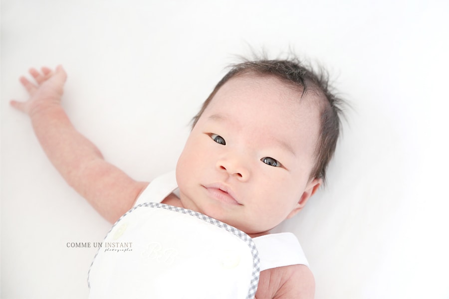 photographie famille, nouveau né studio, bébé studio, bébé, nouveau né, photographe pro bébé asiatique