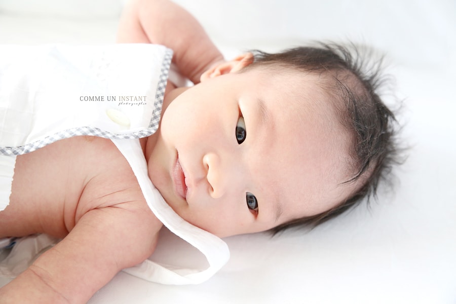 bébé, photographe a domicile pour bébé, shooting à domicile bébé studio, bébé asiatique