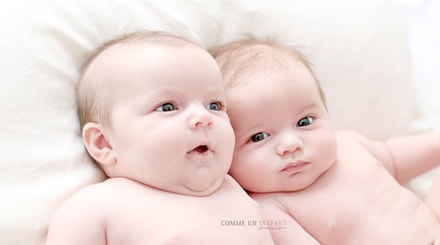 portraits bebes photographe bebe jumeaux jumelles paris hadrien et pauline